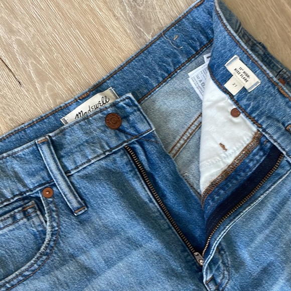 Madewell 11-inch high rise flare jeans - Picture 3 of 4